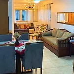 Apartamento No Residencial Village No Centro De Gramado, Com Piscina Aquecida E Hidromassagem